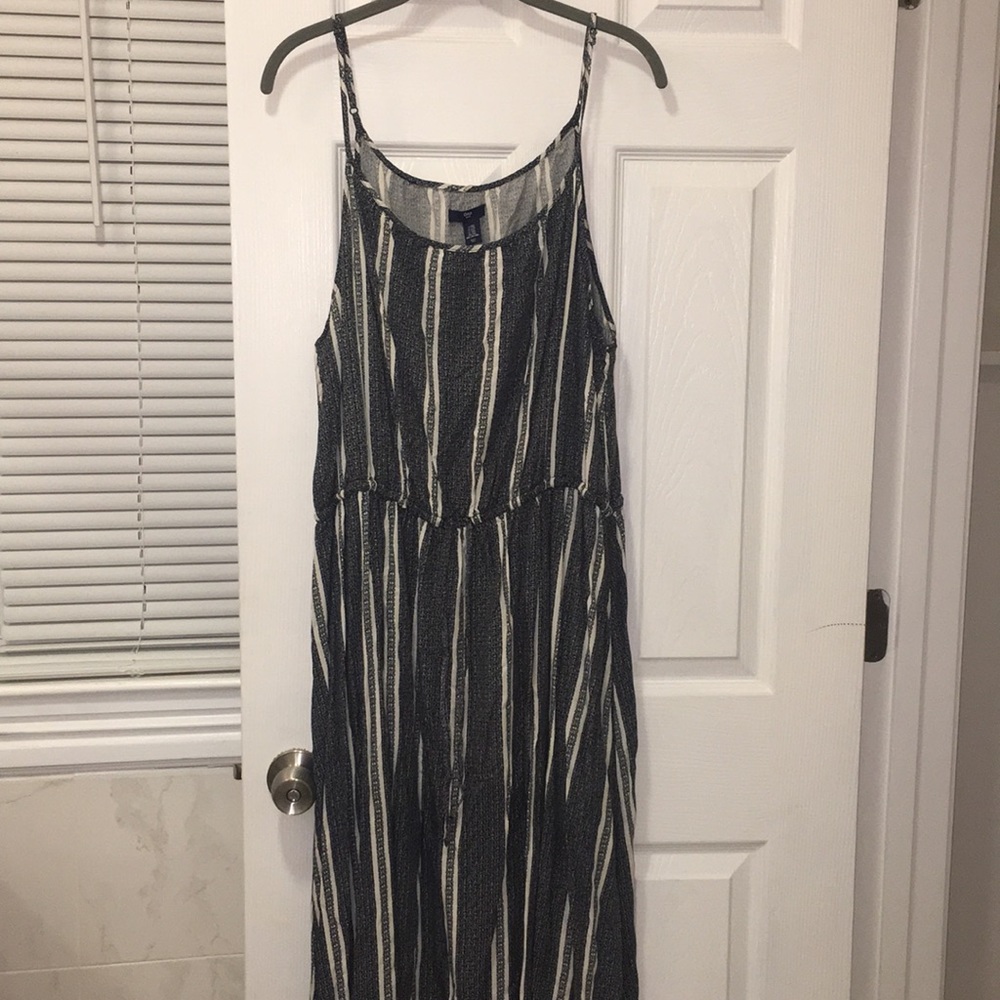 Black and white print maxi dress