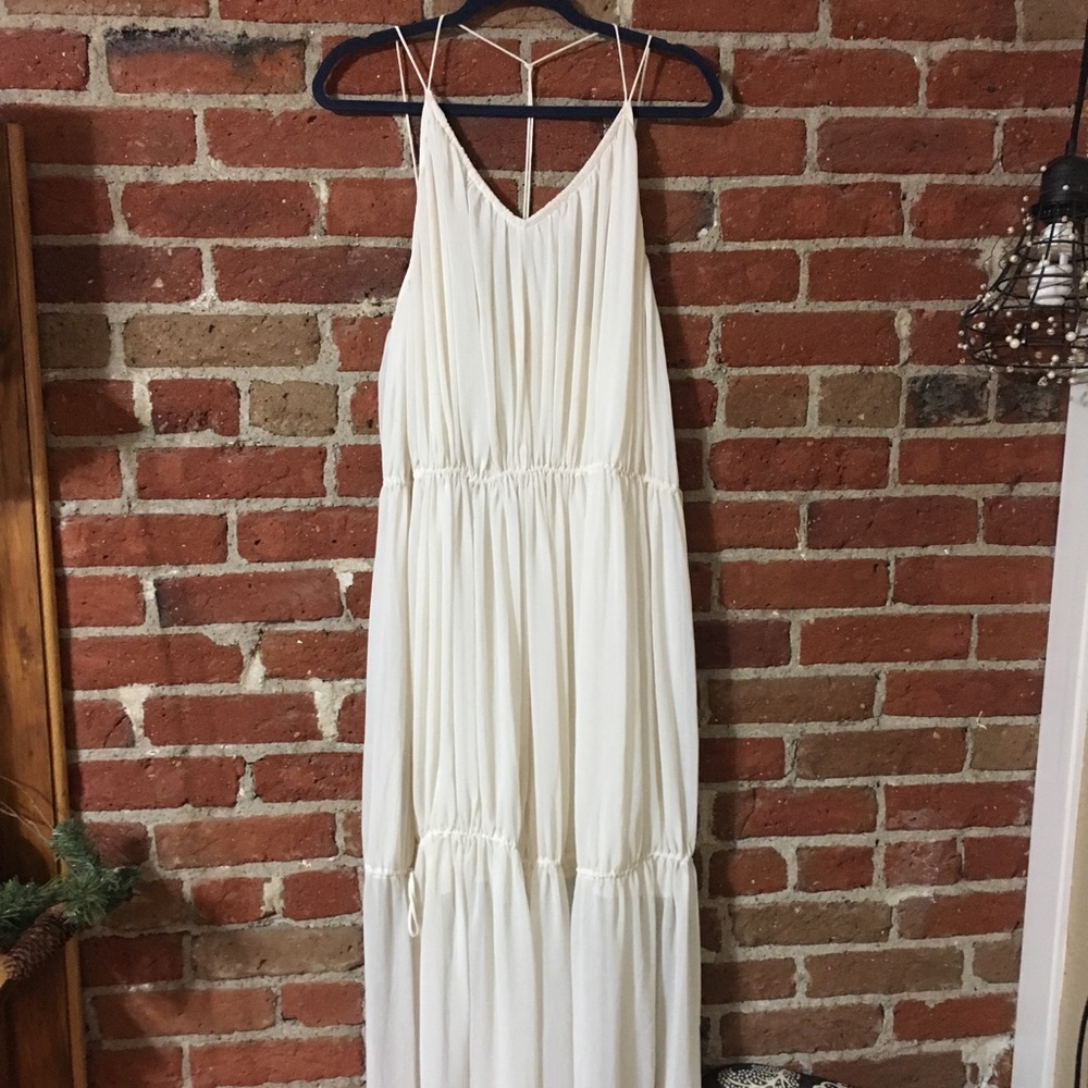 Maxi flowy dress with ties