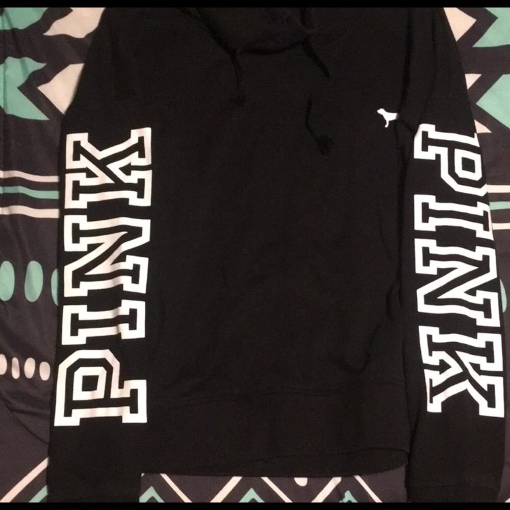 NWOT VS PINK COWL NECK