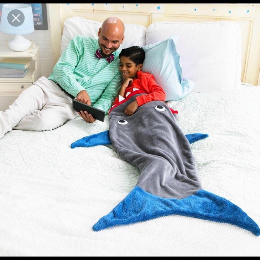 Shark Blanket - Picture 5 of 6