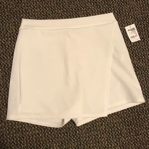 White mini skirt with shorts