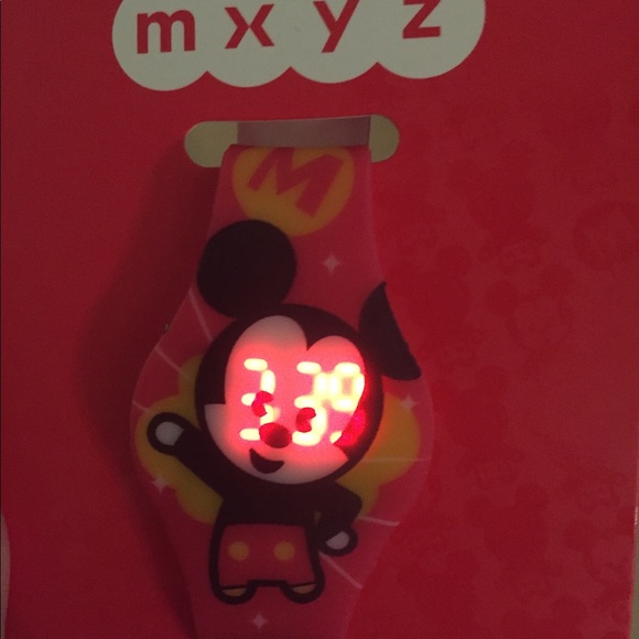 NWT Disney Kawaii Mickey MXYZ LED Rubber Watch - Picture 2 of 5