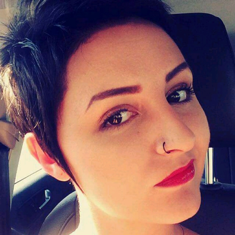 Meet your Posher, Caitlin