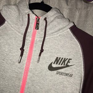 Nike sweatshirt