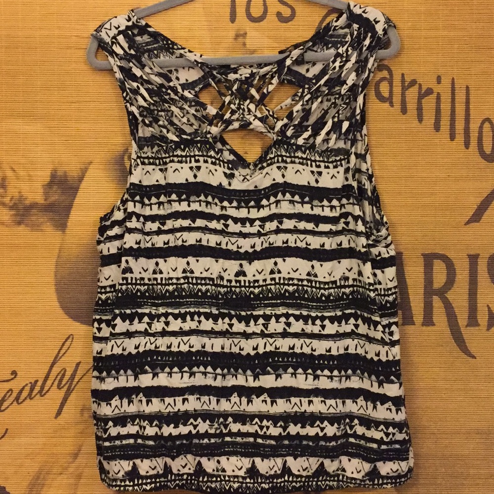 Sale! Jessica Simpson Beautiful Sleeveless Blouse