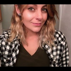 Meet your Posher, Marissa