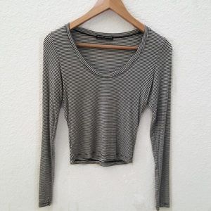Brandy Melville cropped long sleeve