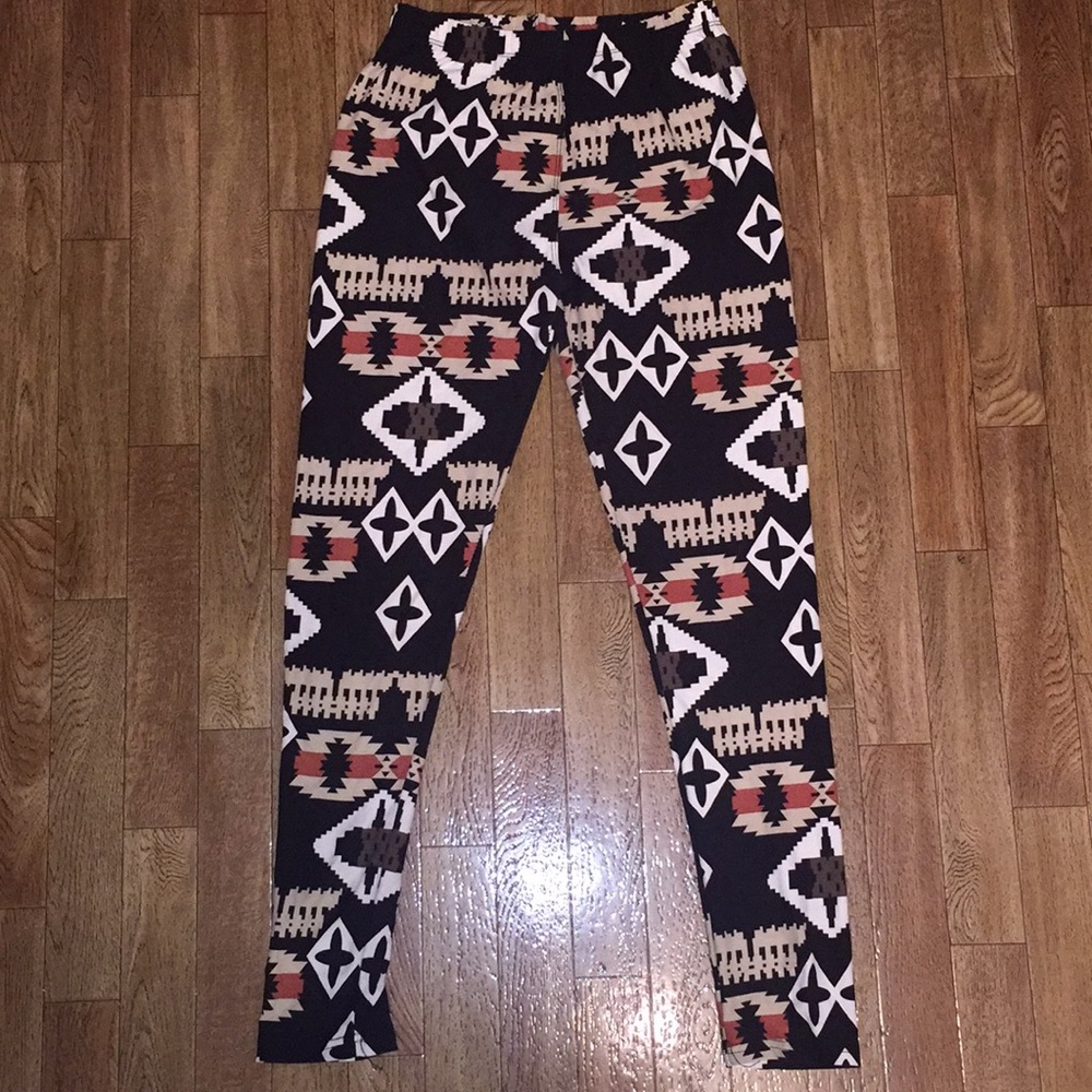 Stretchy Aztec leggings