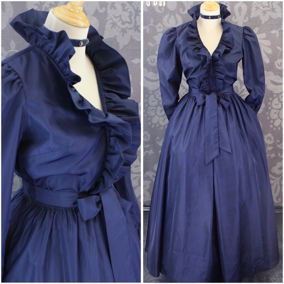 Dresses & Skirts - SOLD 1960 VINTAGE HOSTESS BALL GOWN