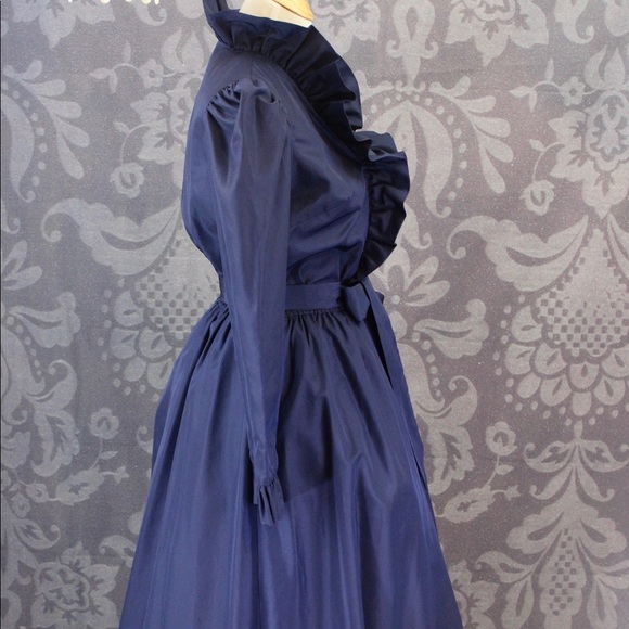 SOLD 1960 VINTAGE HOSTESS BALL GOWN - Picture 3 of 5