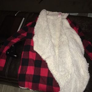 Small sherpa lined plaid open cardigan for xmas