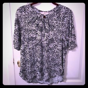 Loft Navy/White Floral Keyhole Top-L