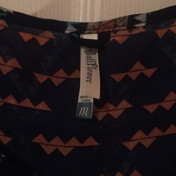 Aztec shirt - Picture 4 of 4