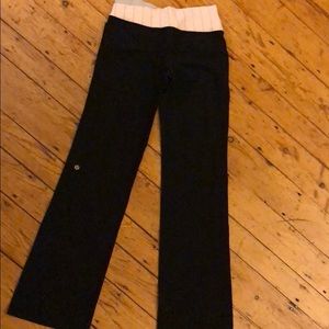 Lululemon black highwasted pants
