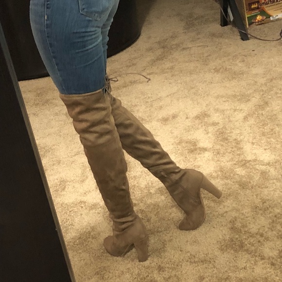 High boots - Picture 3 of 3
