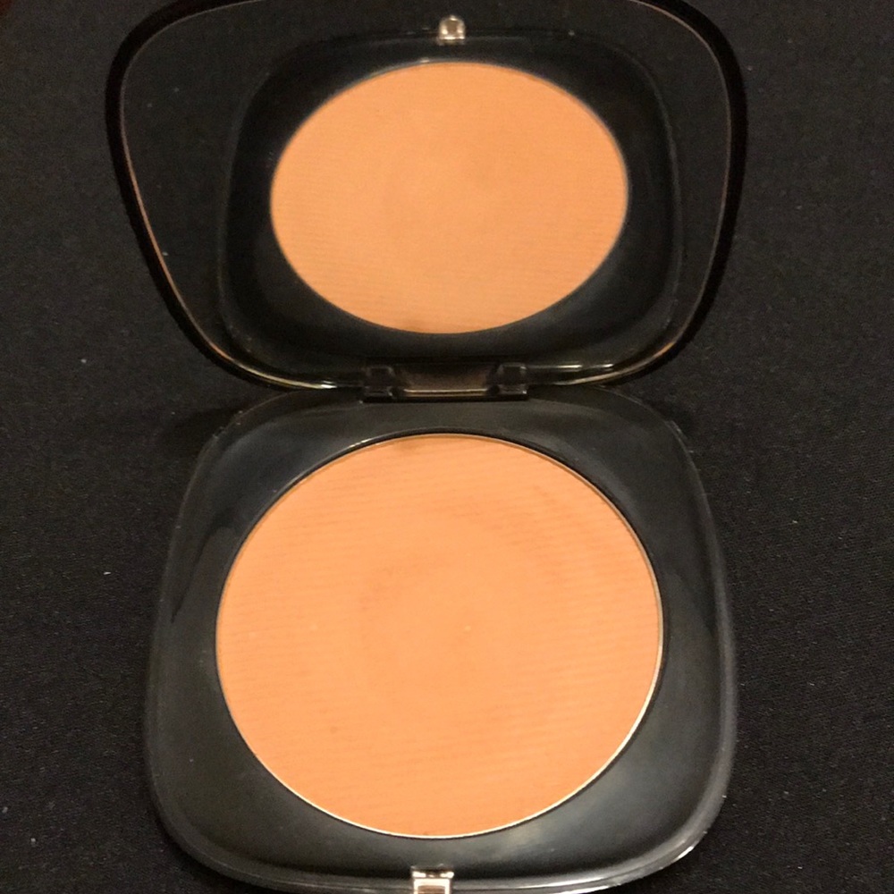 Marc Jacobs 102 Tantric omega bronzer. Like new