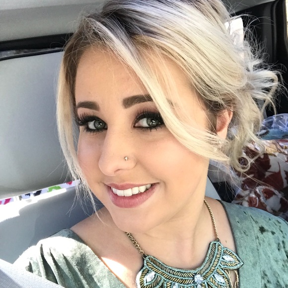 Meet your Posher, Megan - Picture 1 of 1