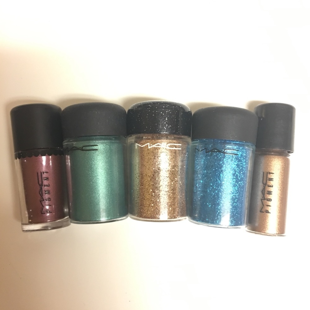 Closet clear out Sale! 5 Mac Cosmetic Pigments