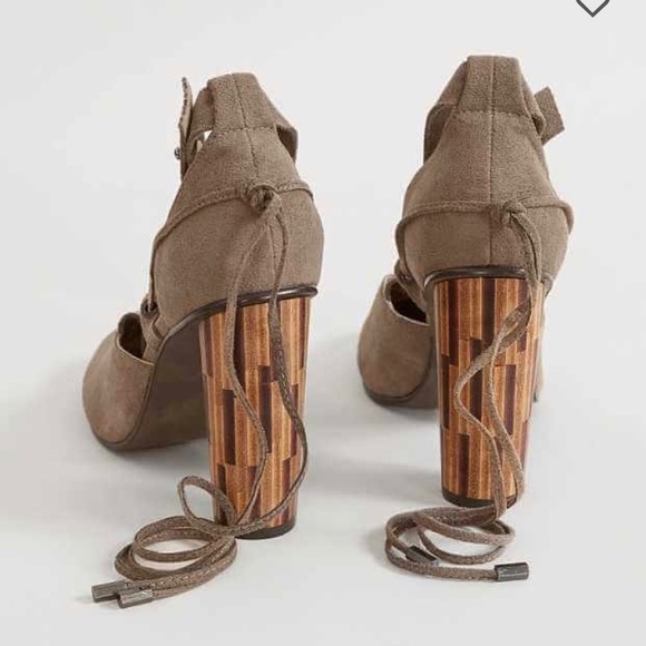 Pandora Retro Wrap Tie Cylindrical Heel in Blush - Picture 2 of 5