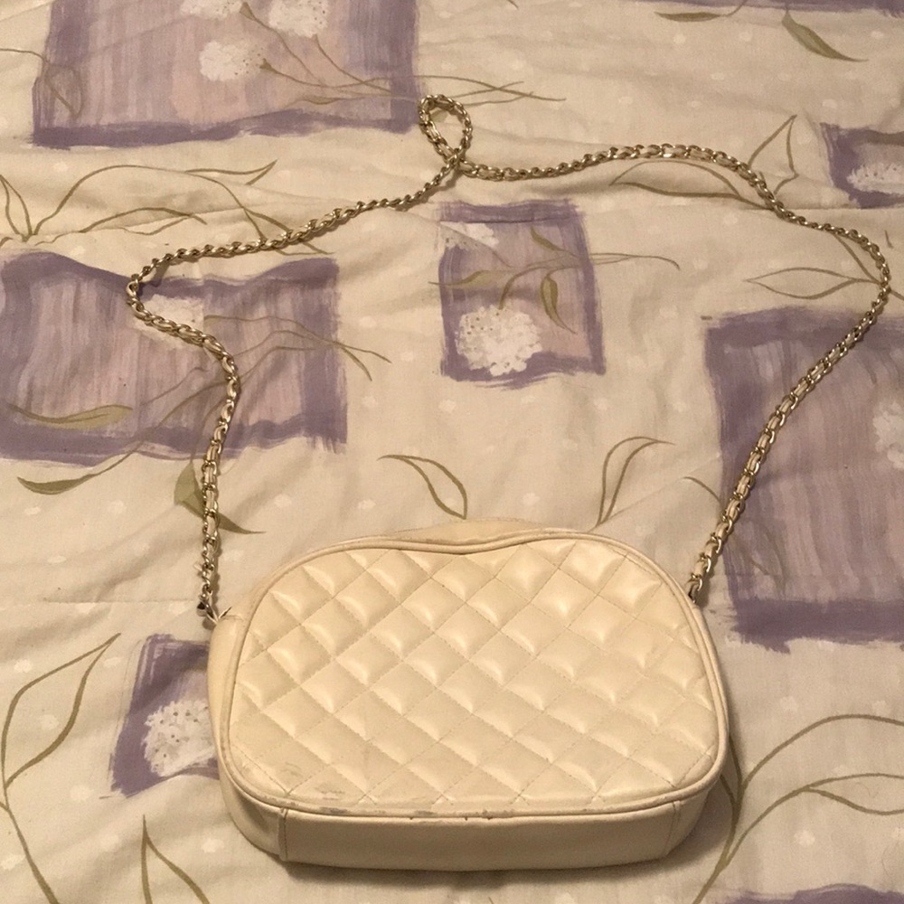 Vintage white small purse!