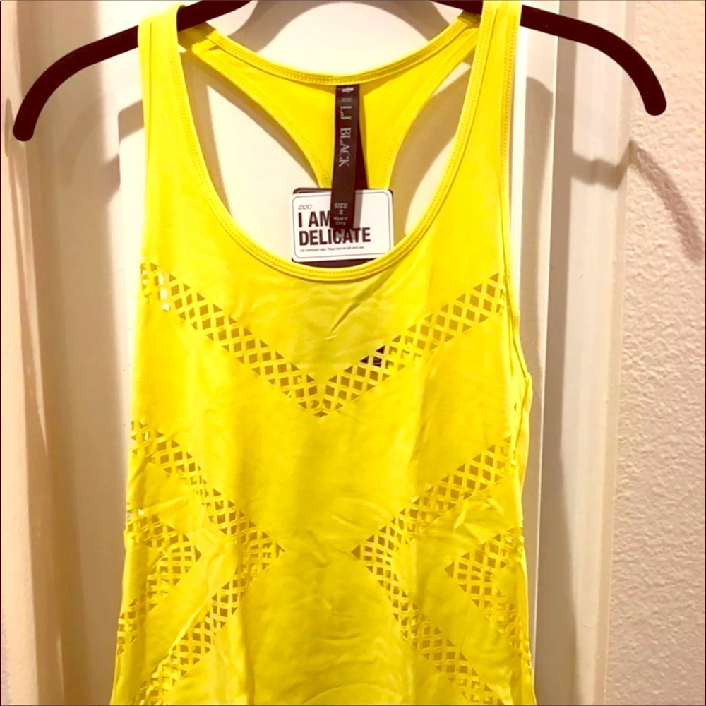 Lorna Jane tank