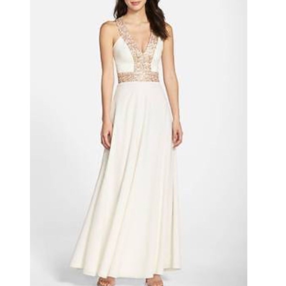 Dress the population M ivory chiffon racerback