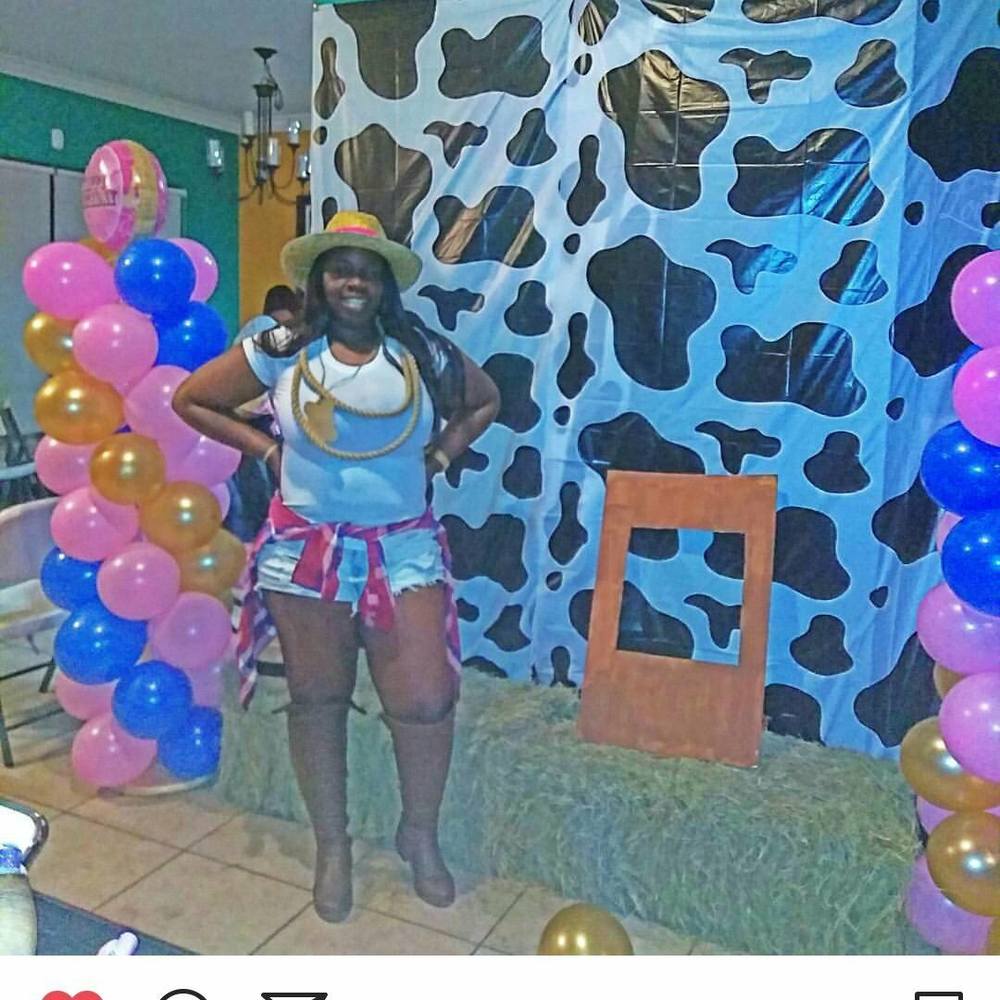 Meet your Posher, Lique