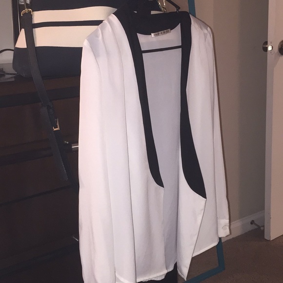 Light sweater - Picture 3 of 3