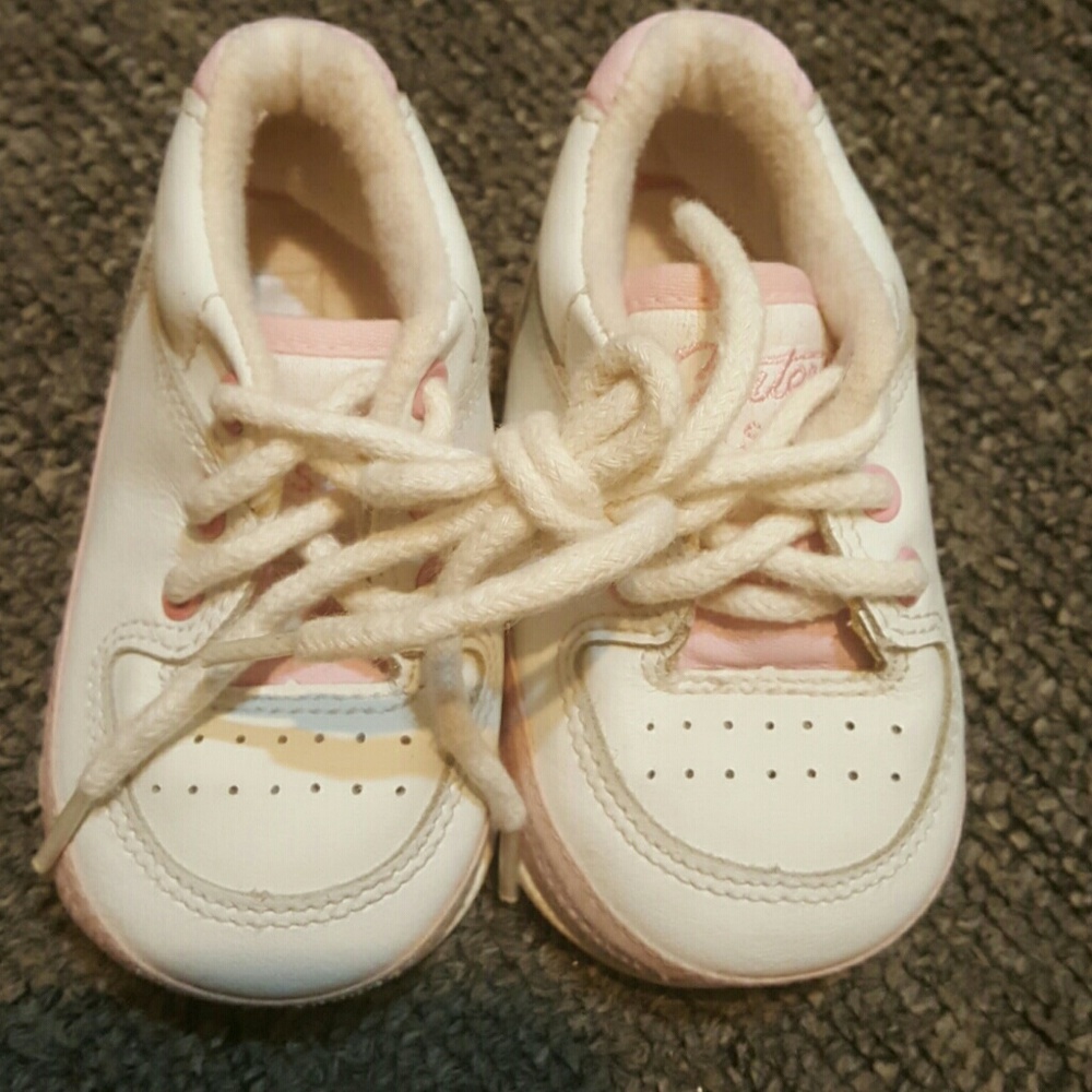 Carter's SZ 2 infant