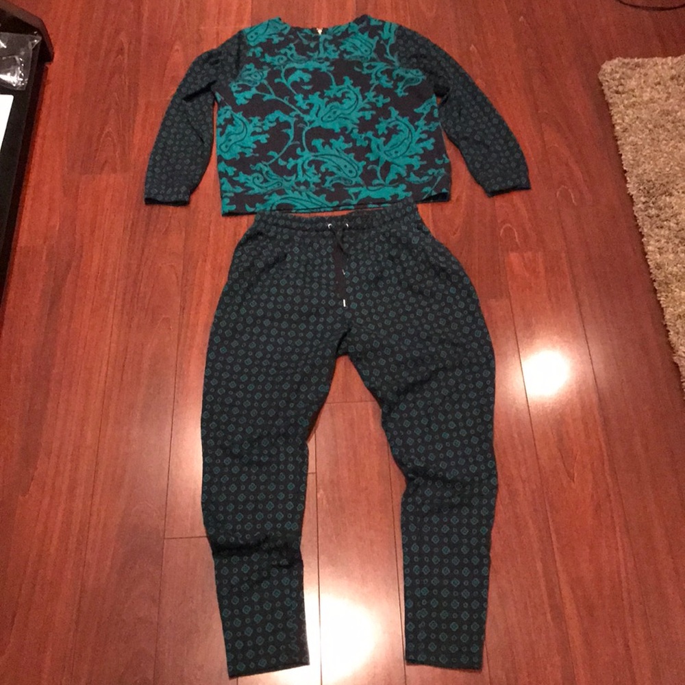 H&M Matching Top And Bottom Perfect For Travel - image 1