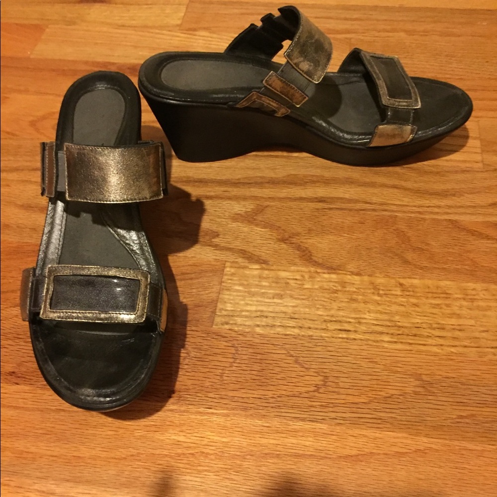Shoes and boots