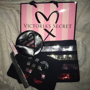 ⭐️SALE⭐️💋Victoria's Secret Sequin Bags🎁