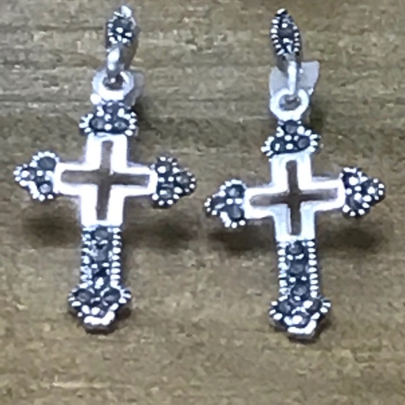 Earrings - Picture 3 of 6