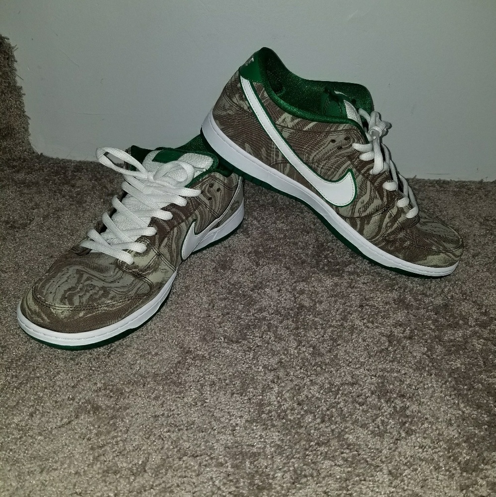 Nike SB "Starbucks"