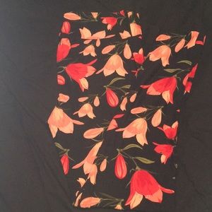 Tc LulaRoe Tulip Leggings 🌷 🌷 🌷