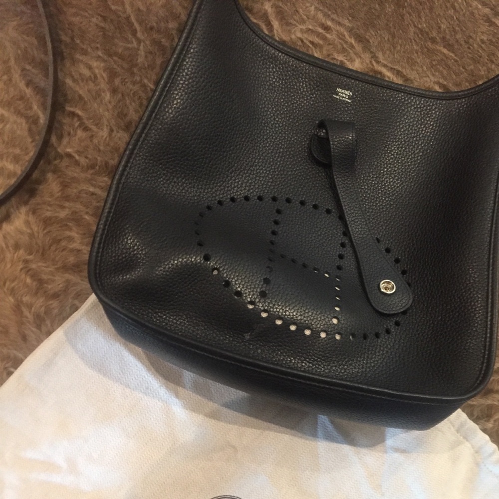 SOLD Hermes Evelin