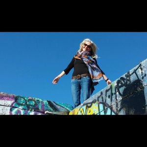 Meet your Posher, Saundra