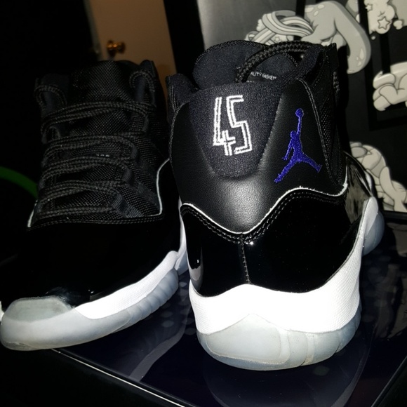 AIR JORDAN 11 RETRO "SPACE JAM" - Picture 4 of 4