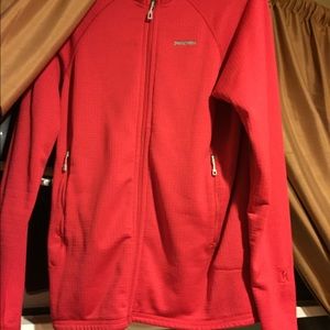 Red Patagonia women’s fleece
