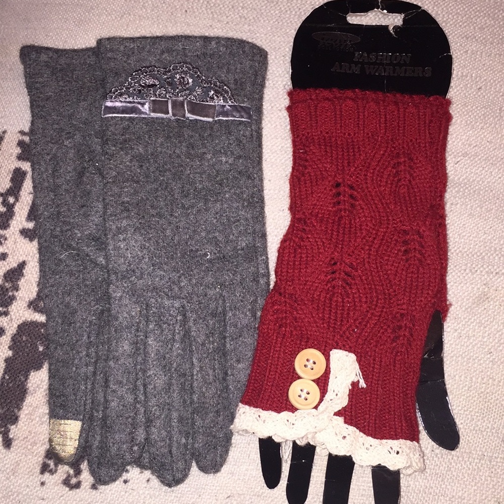 Brand New- Glove Set