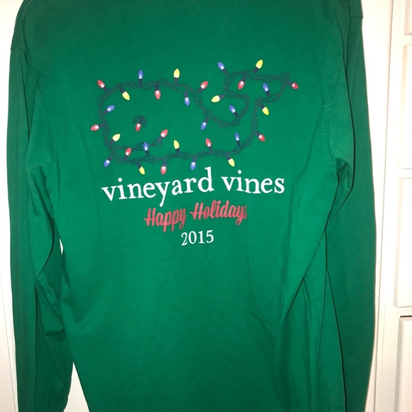 Vineyard Vines Holiday Tshirt !! - Picture 1 of 4