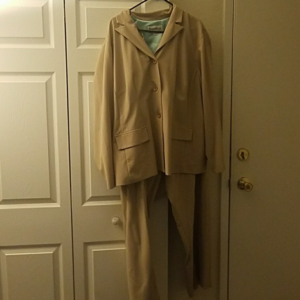 2 piece matching woman's pant suit