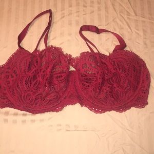 Red lace Victoria’s Secret bra size 36DD