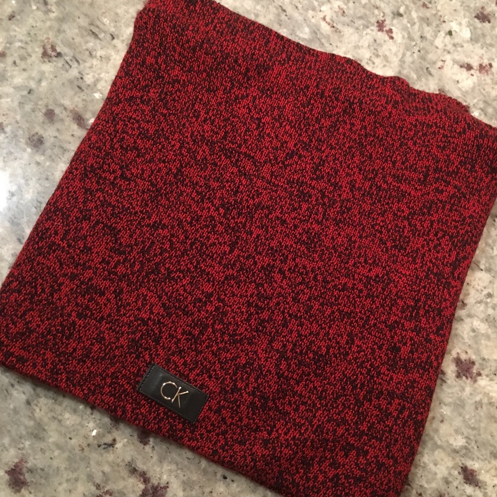 Calvin Klein Infinity Scarf ! MSRP:$40 NEW
