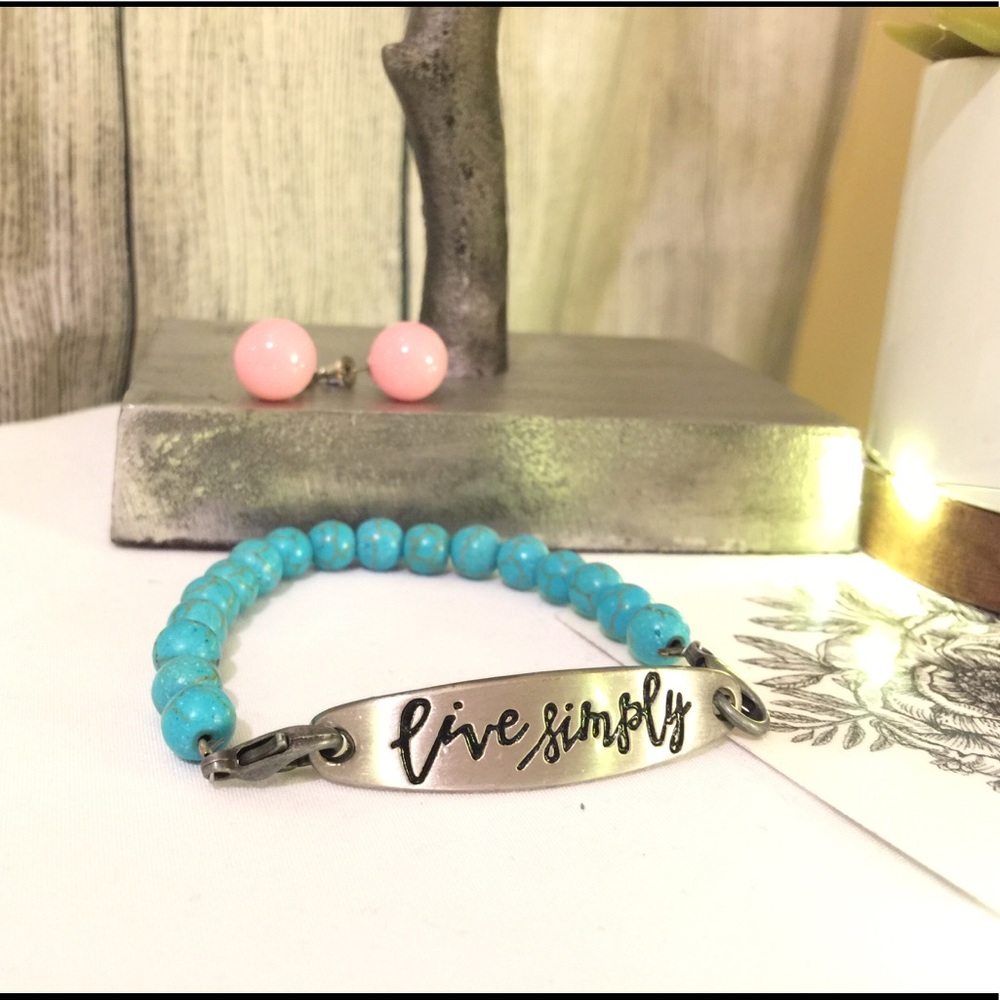 💫💕handmade bracelet and button earrings 💫💕