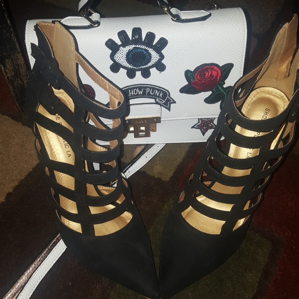 Black Shoes