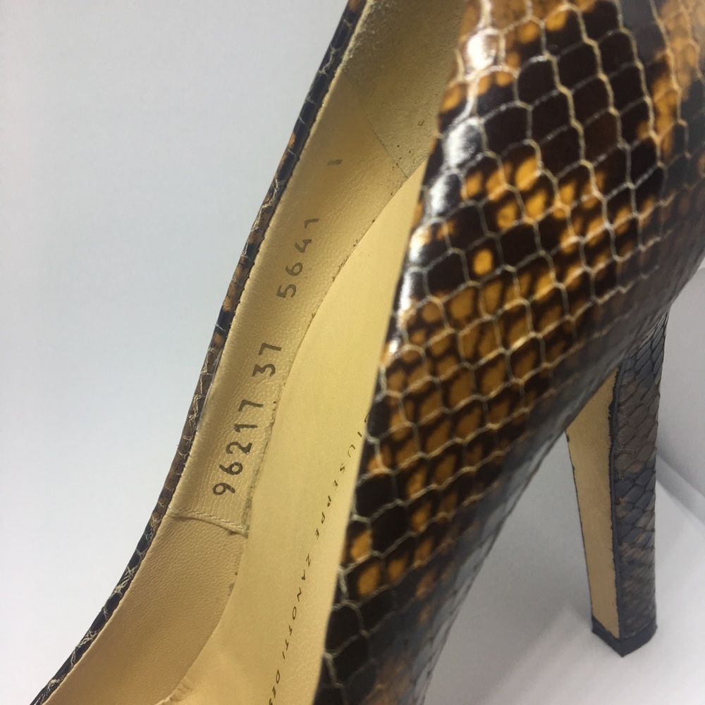 Giuseppe Zanotti Python Pumps - image 4