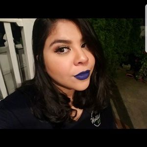 Meet your Posher, Adriana