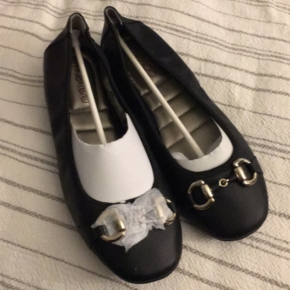 Black Flats to Take You Around