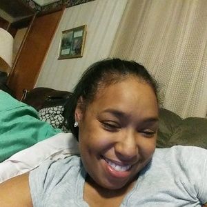 Meet your Posher, Evette